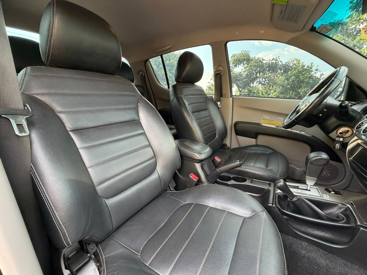 MITSUBISHI L200 TRITON