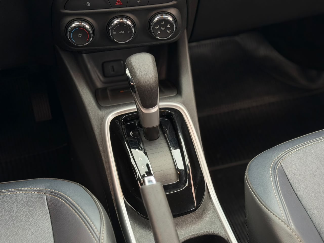 CHEVROLET TRACKER