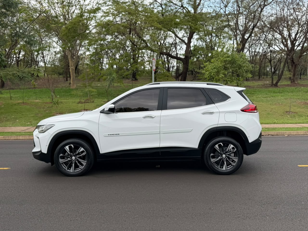 CHEVROLET TRACKER