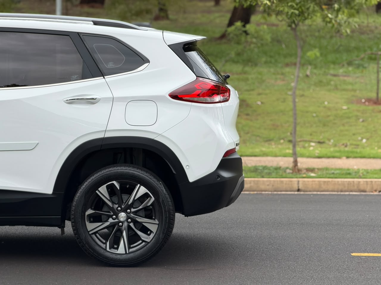 CHEVROLET TRACKER