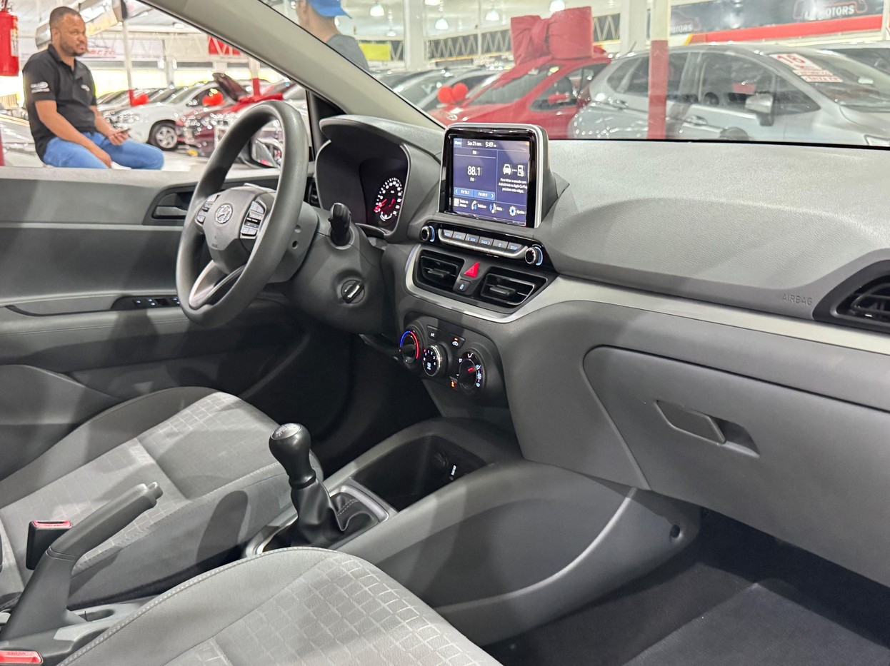 HYUNDAI HB20S