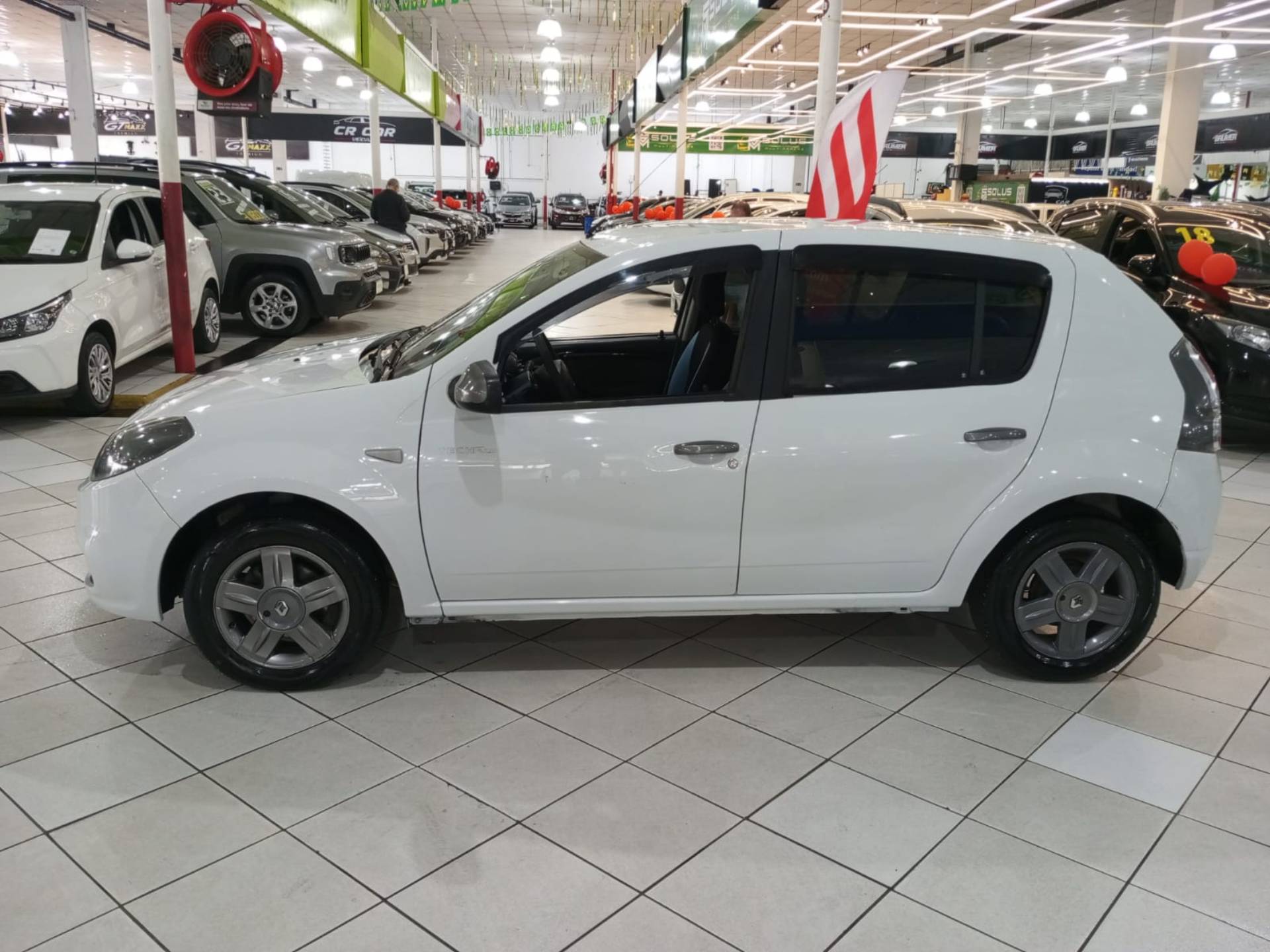 RENAULT SANDERO