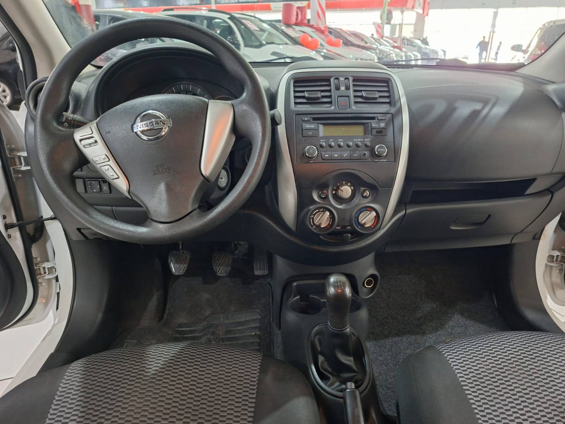 NISSAN VERSA