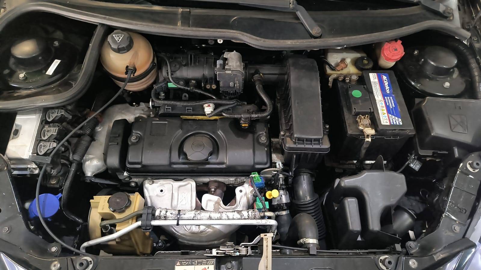 PEUGEOT 207
