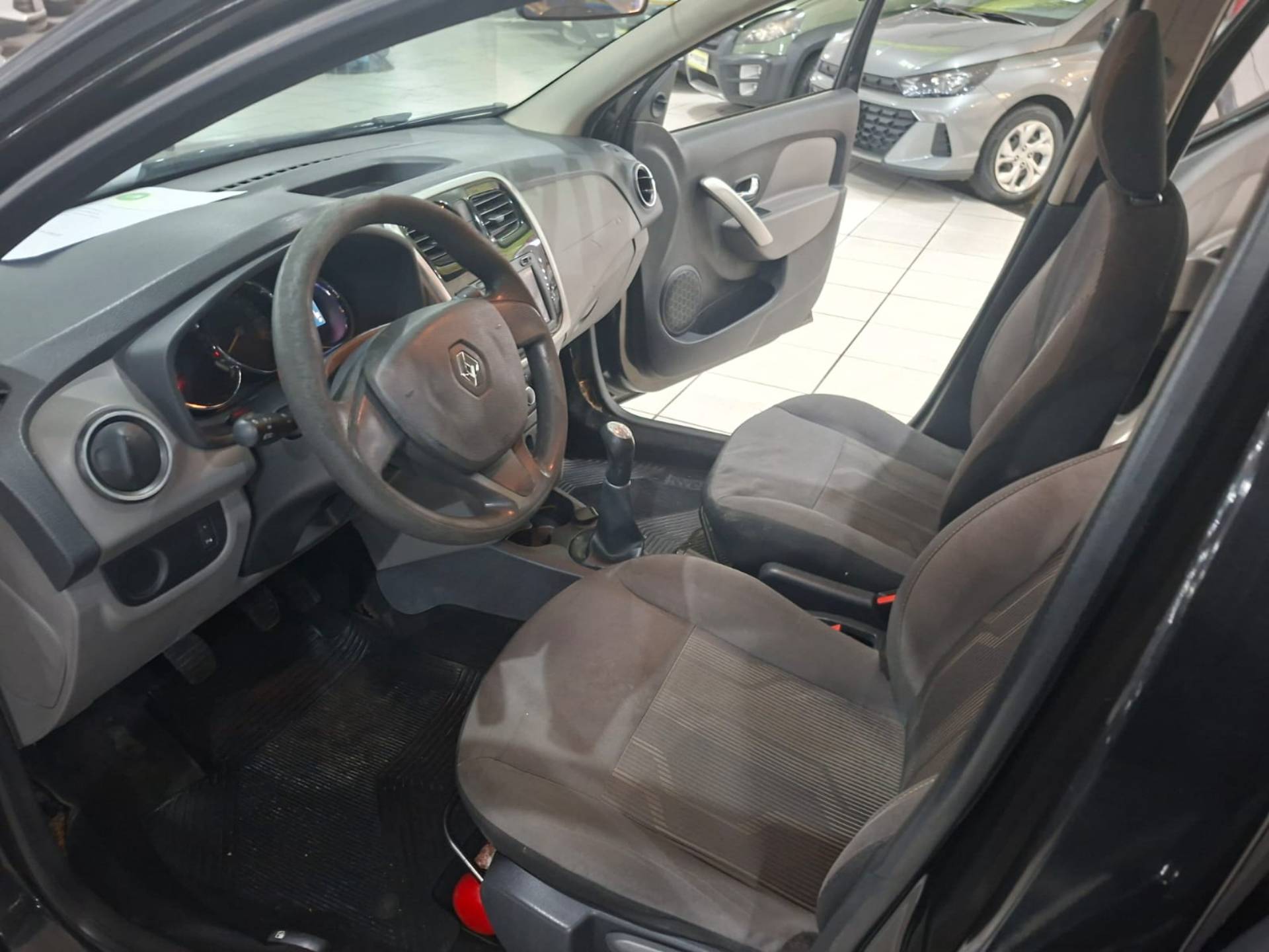 RENAULT LOGAN