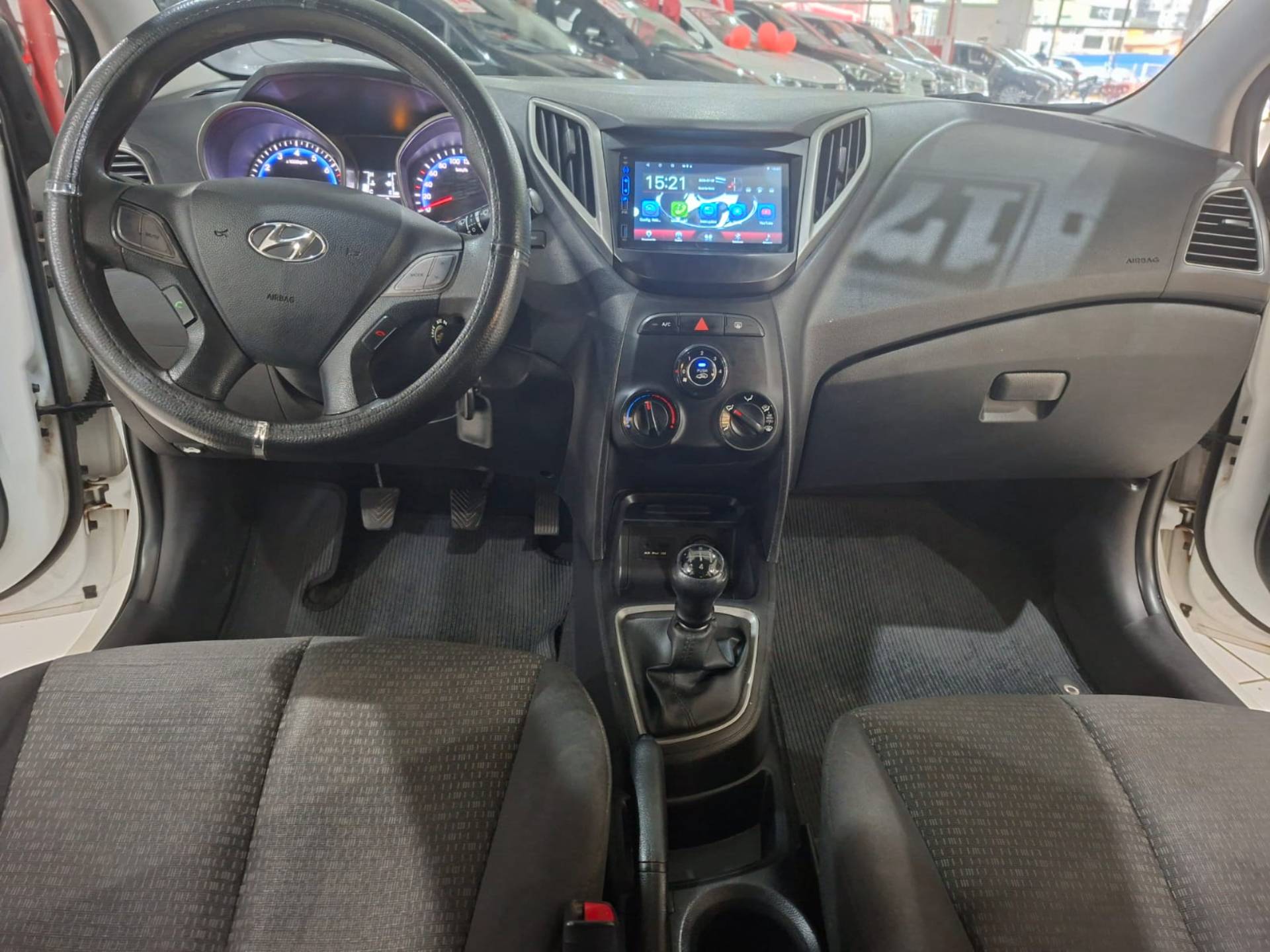 HYUNDAI HB20