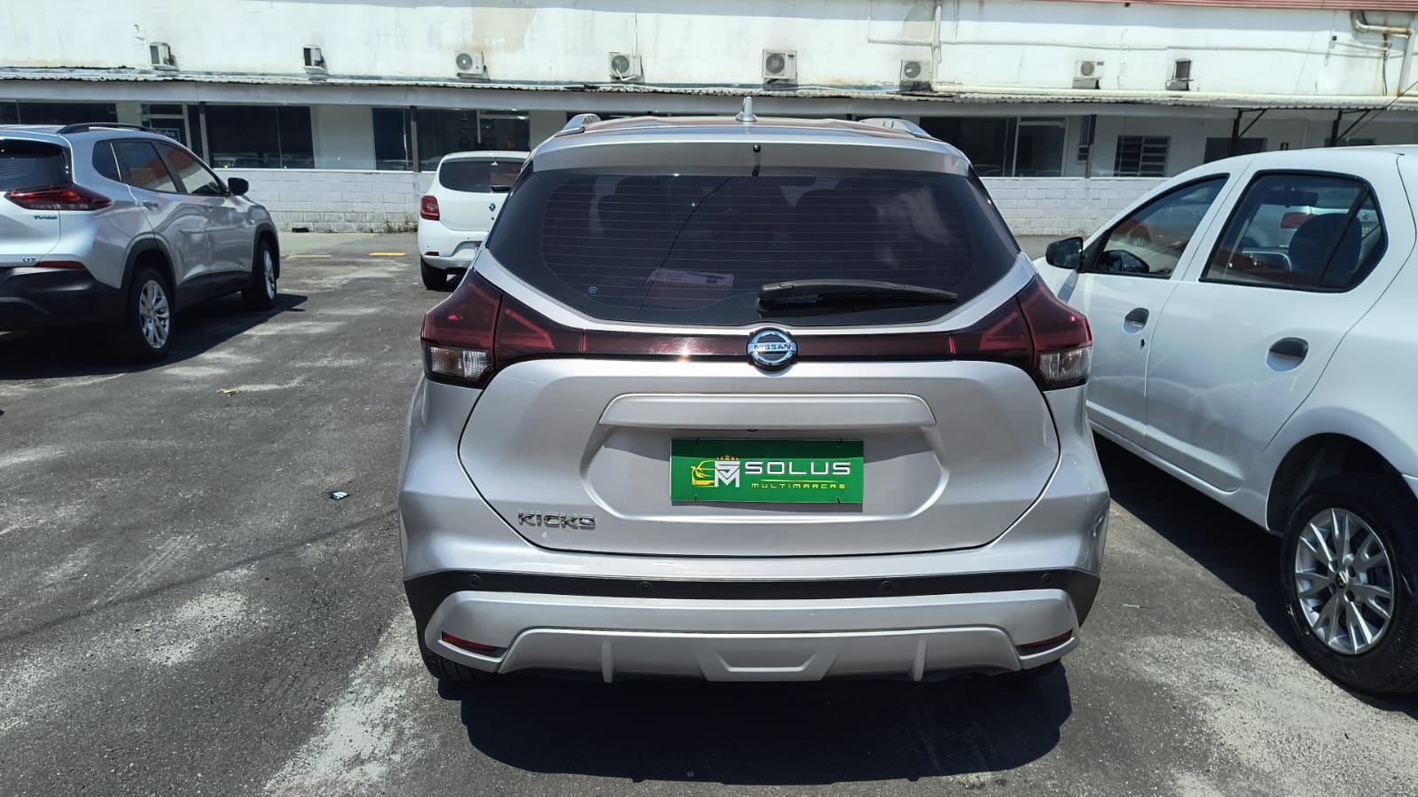 NISSAN KICKS