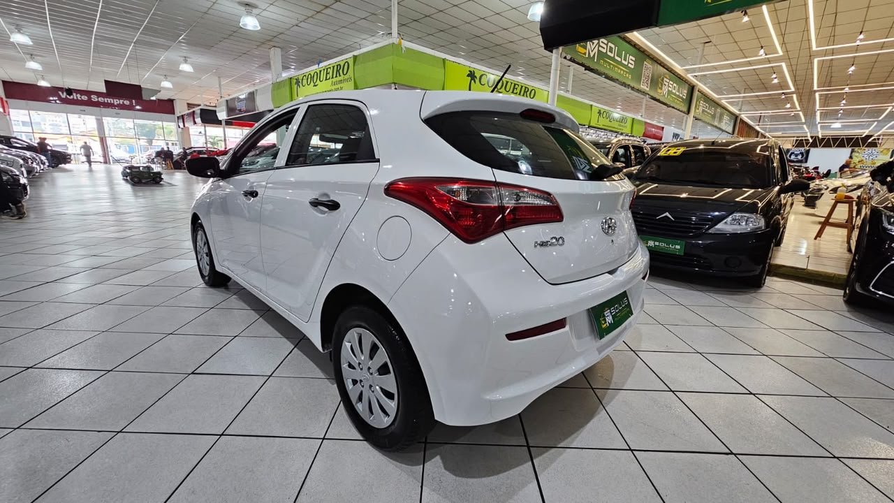 HYUNDAI HB20