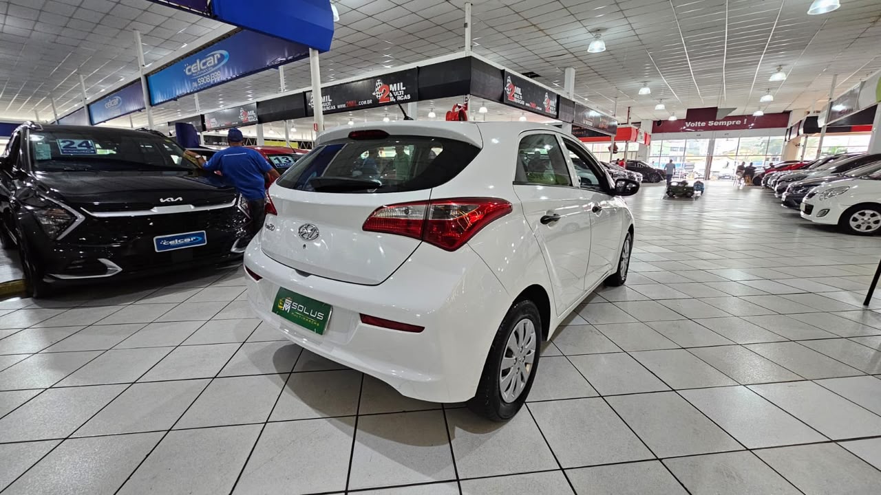 HYUNDAI HB20