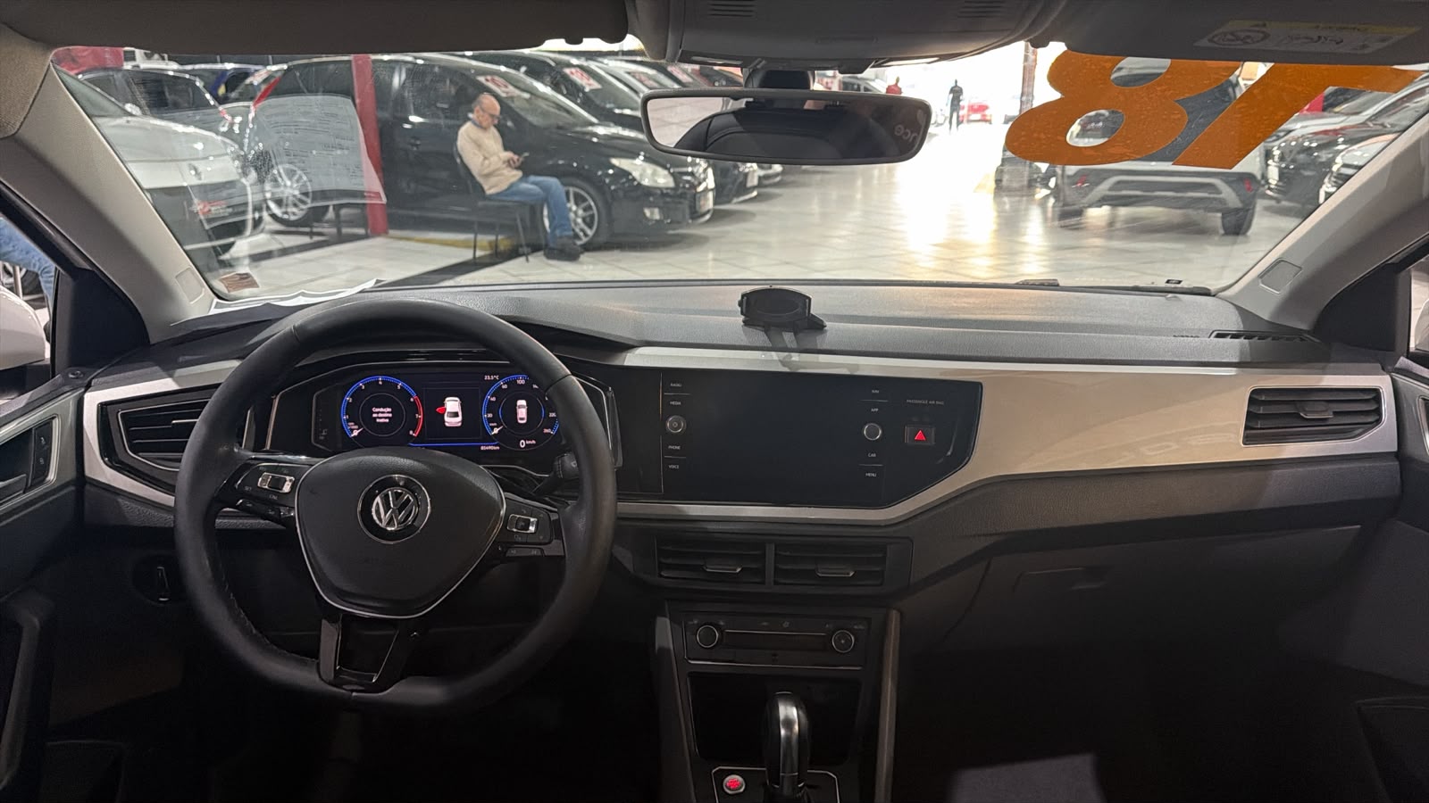 VOLKSWAGEN VIRTUS