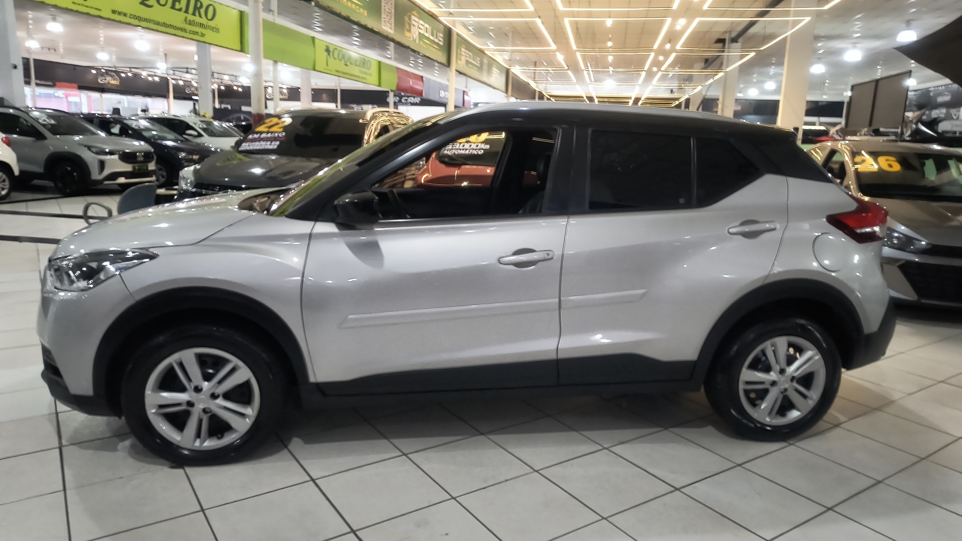 NISSAN KICKS