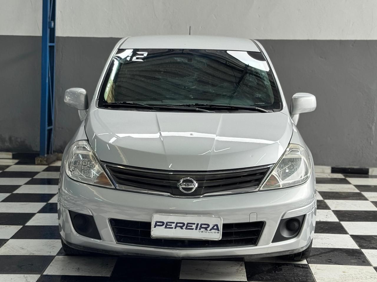 NISSAN TIIDA