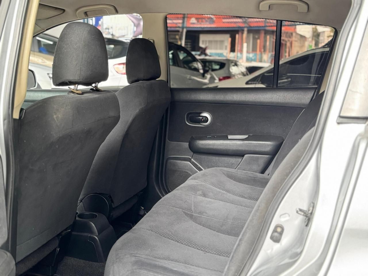 NISSAN TIIDA