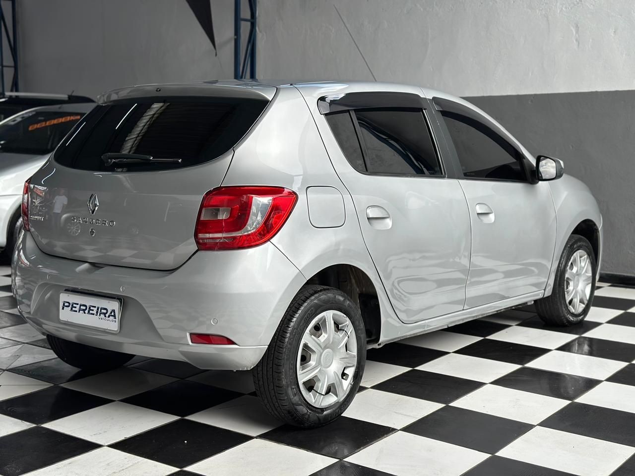 RENAULT SANDERO