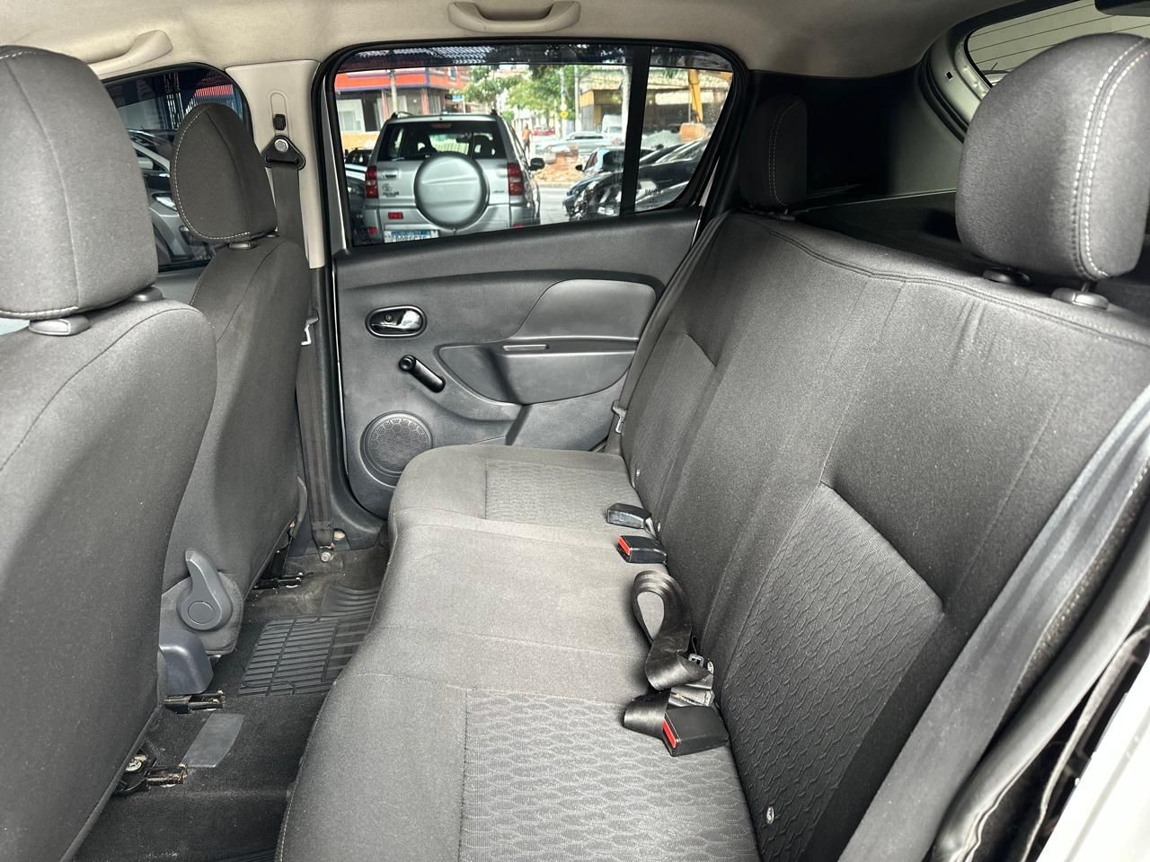RENAULT SANDERO