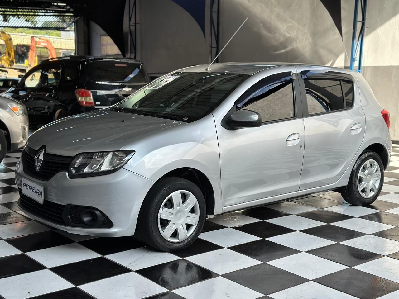 RENAULT SANDERO