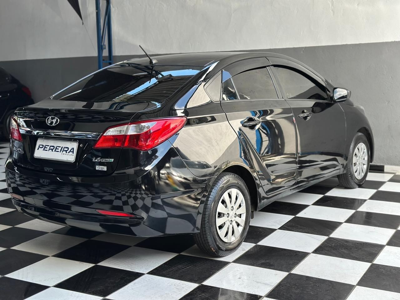 HYUNDAI HB20S