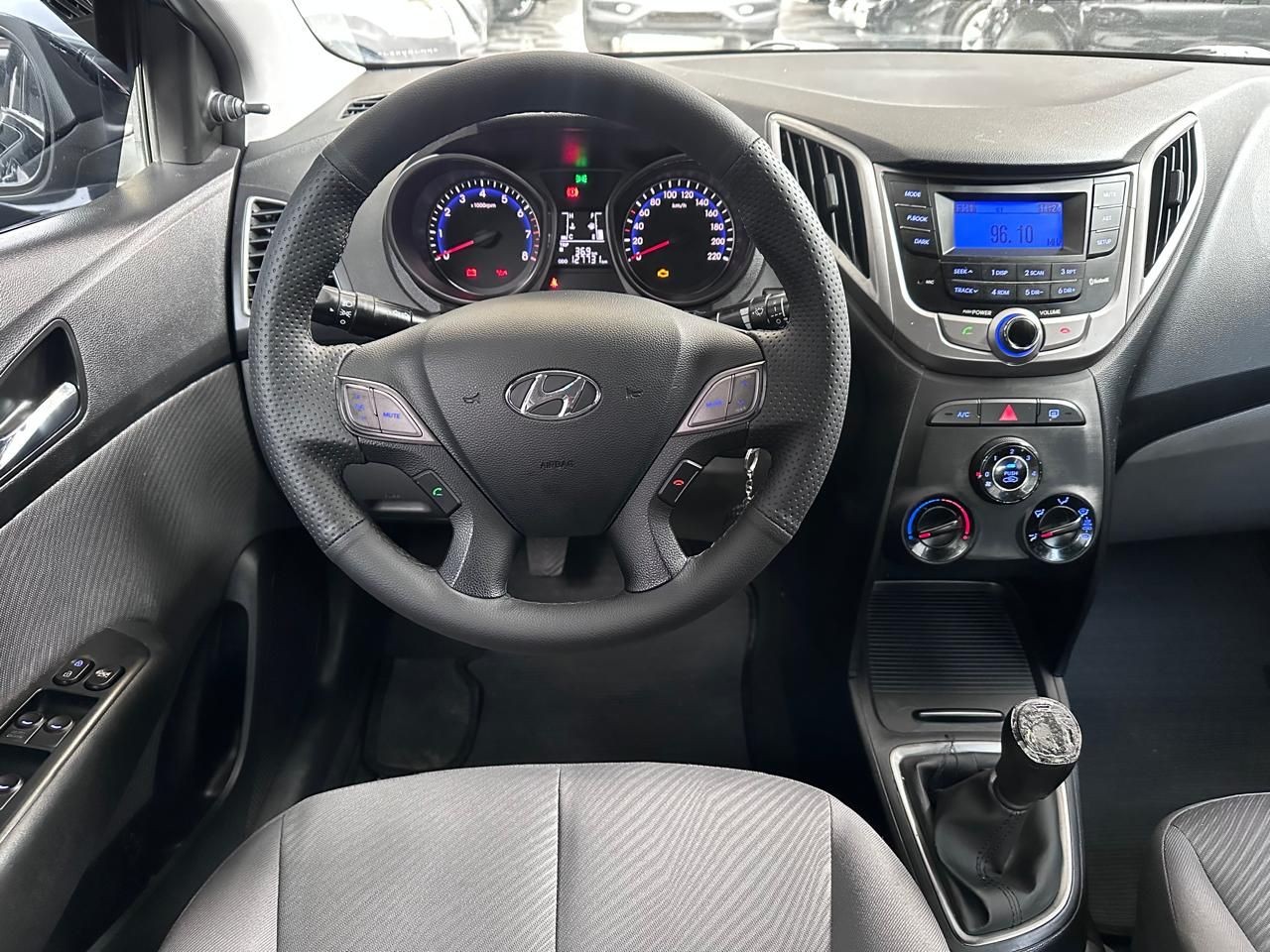 HYUNDAI HB20S