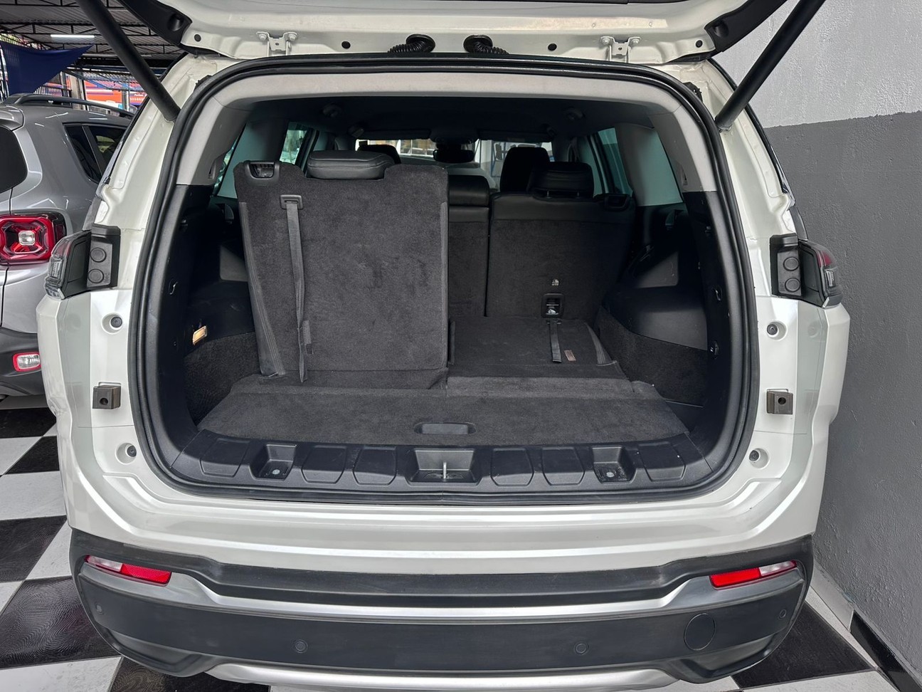 JEEP COMMANDER
