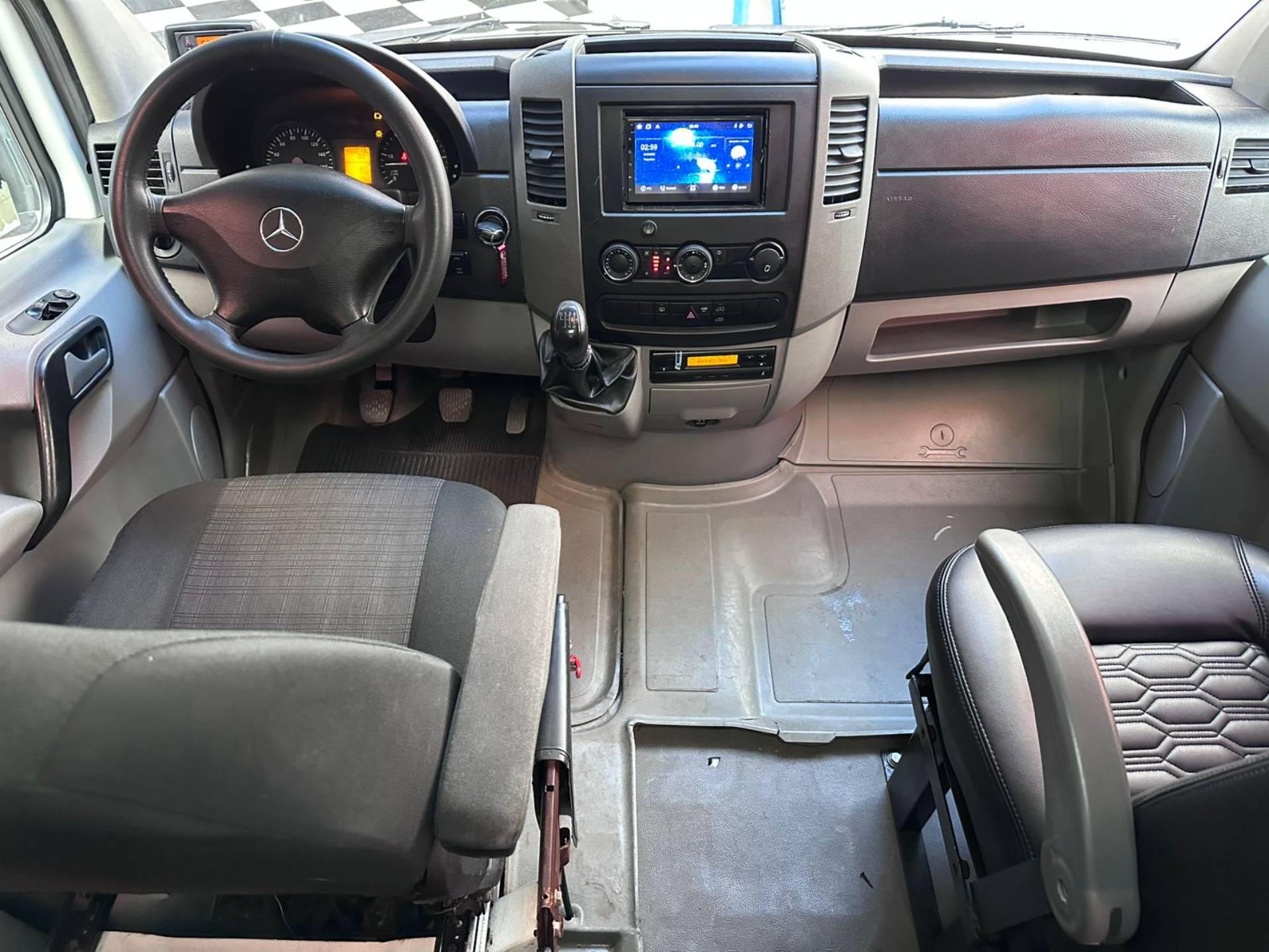 MERCEDES-BENZ SPRINTER