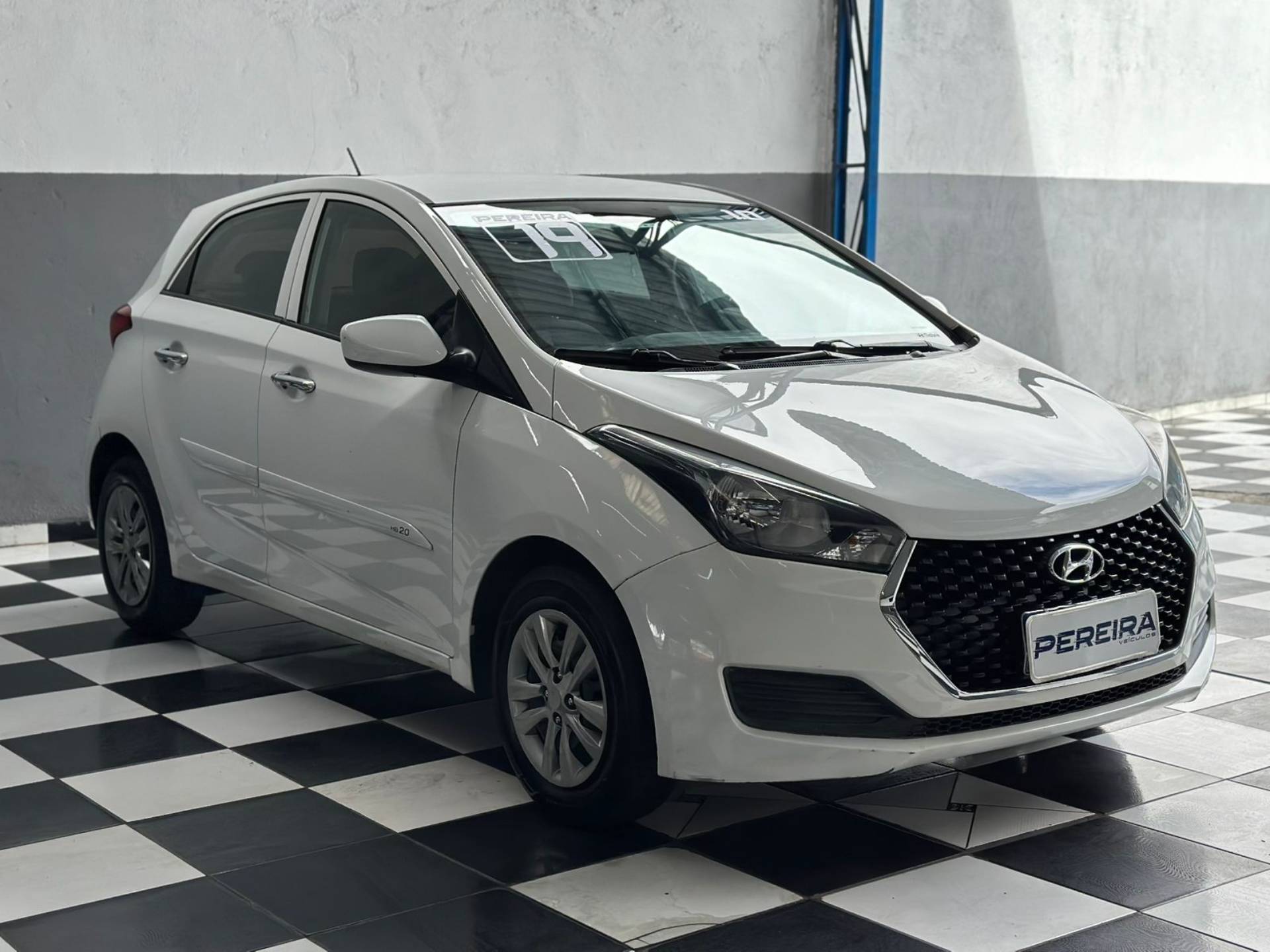HYUNDAI HB20