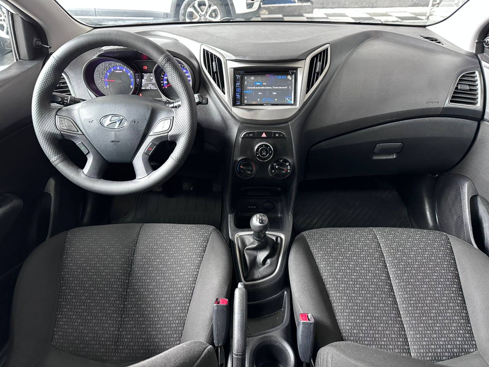 HYUNDAI HB20