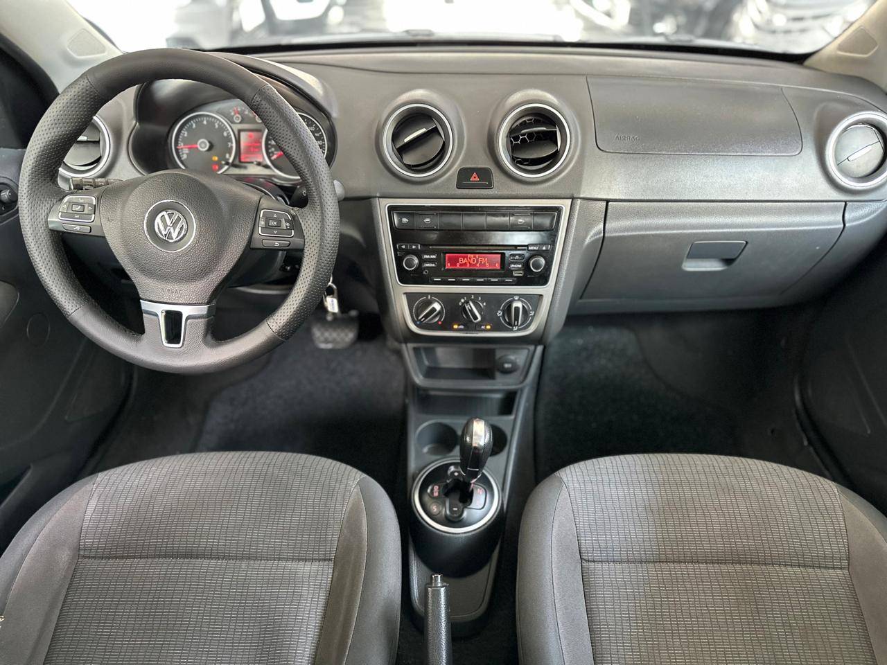 VOLKSWAGEN VOYAGE