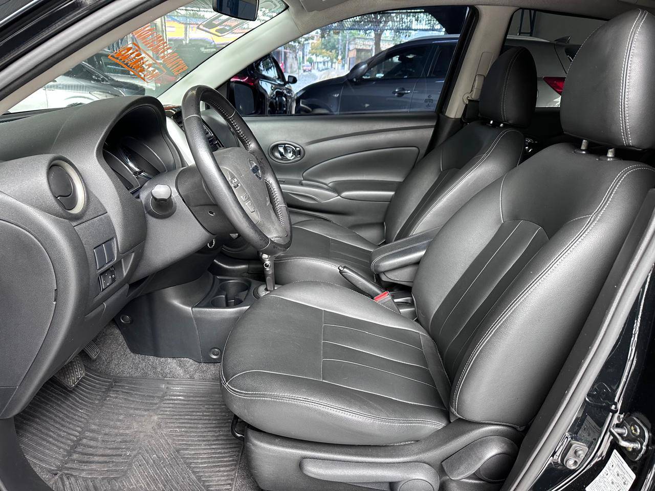 NISSAN VERSA