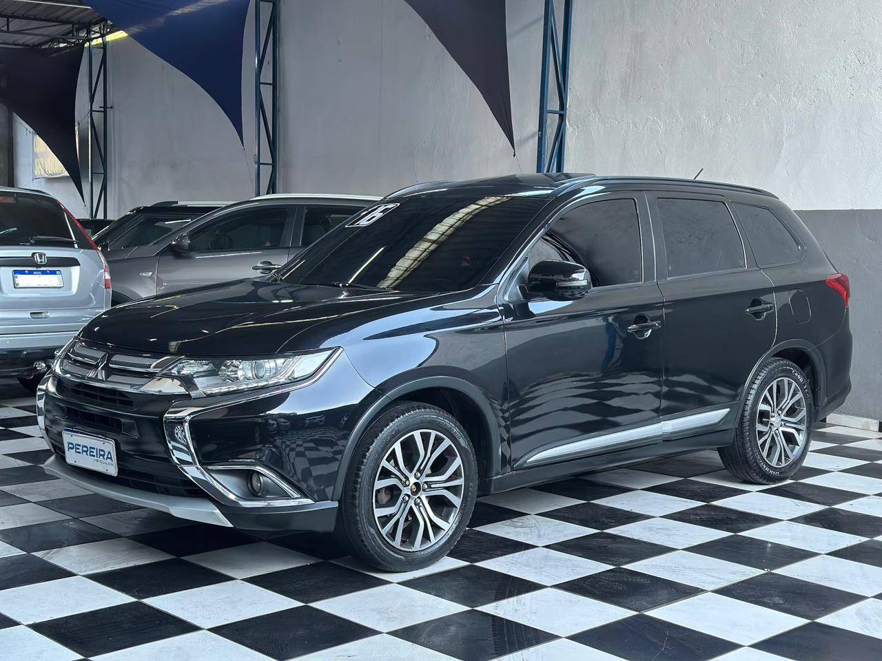 MITSUBISHI OUTLANDER
