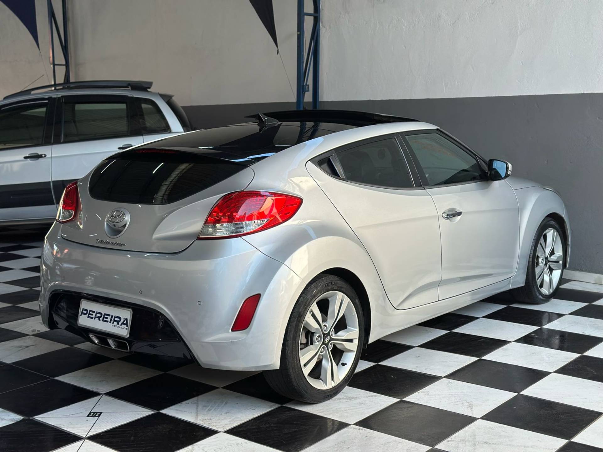HYUNDAI VELOSTER
