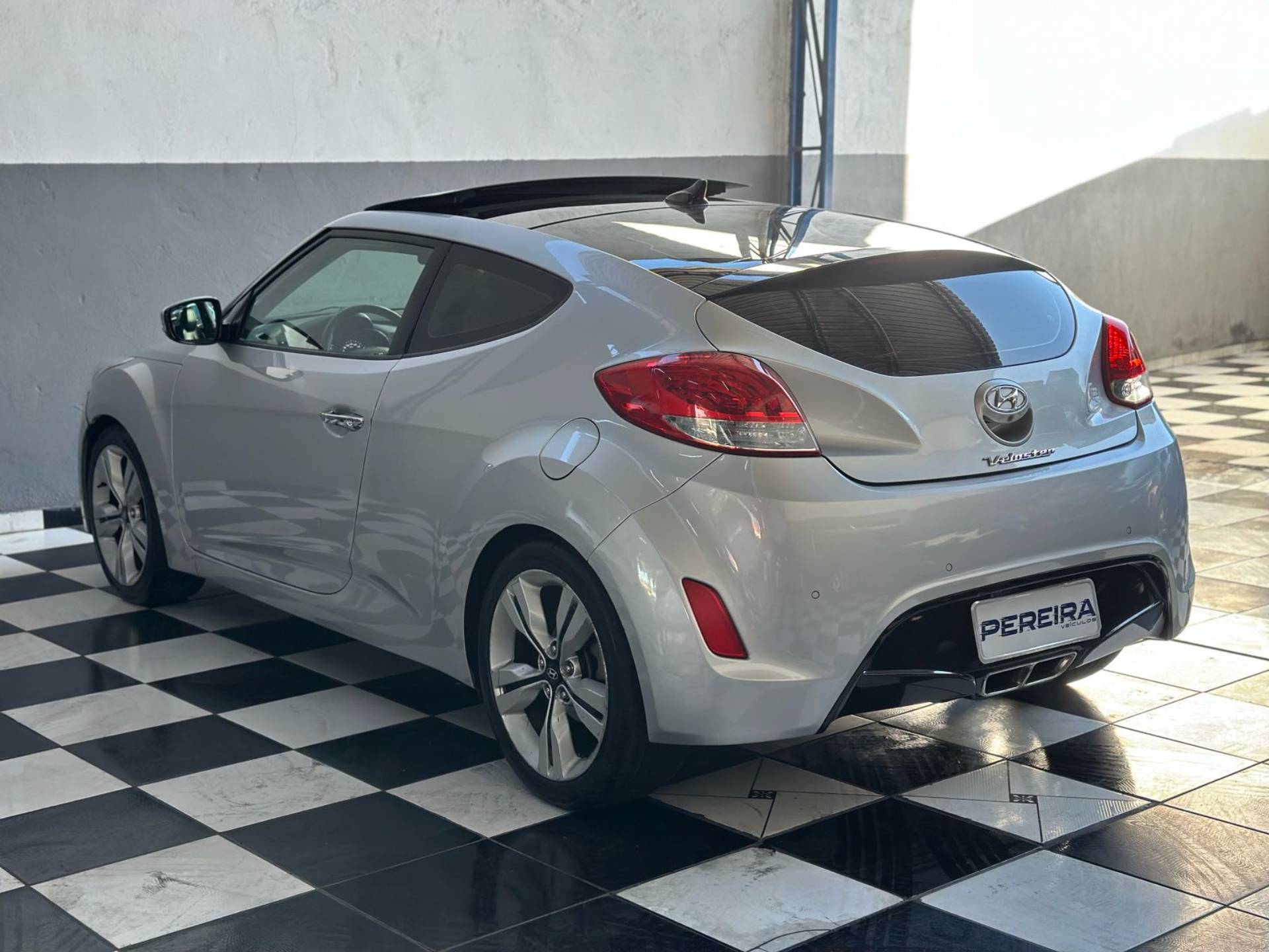 HYUNDAI VELOSTER