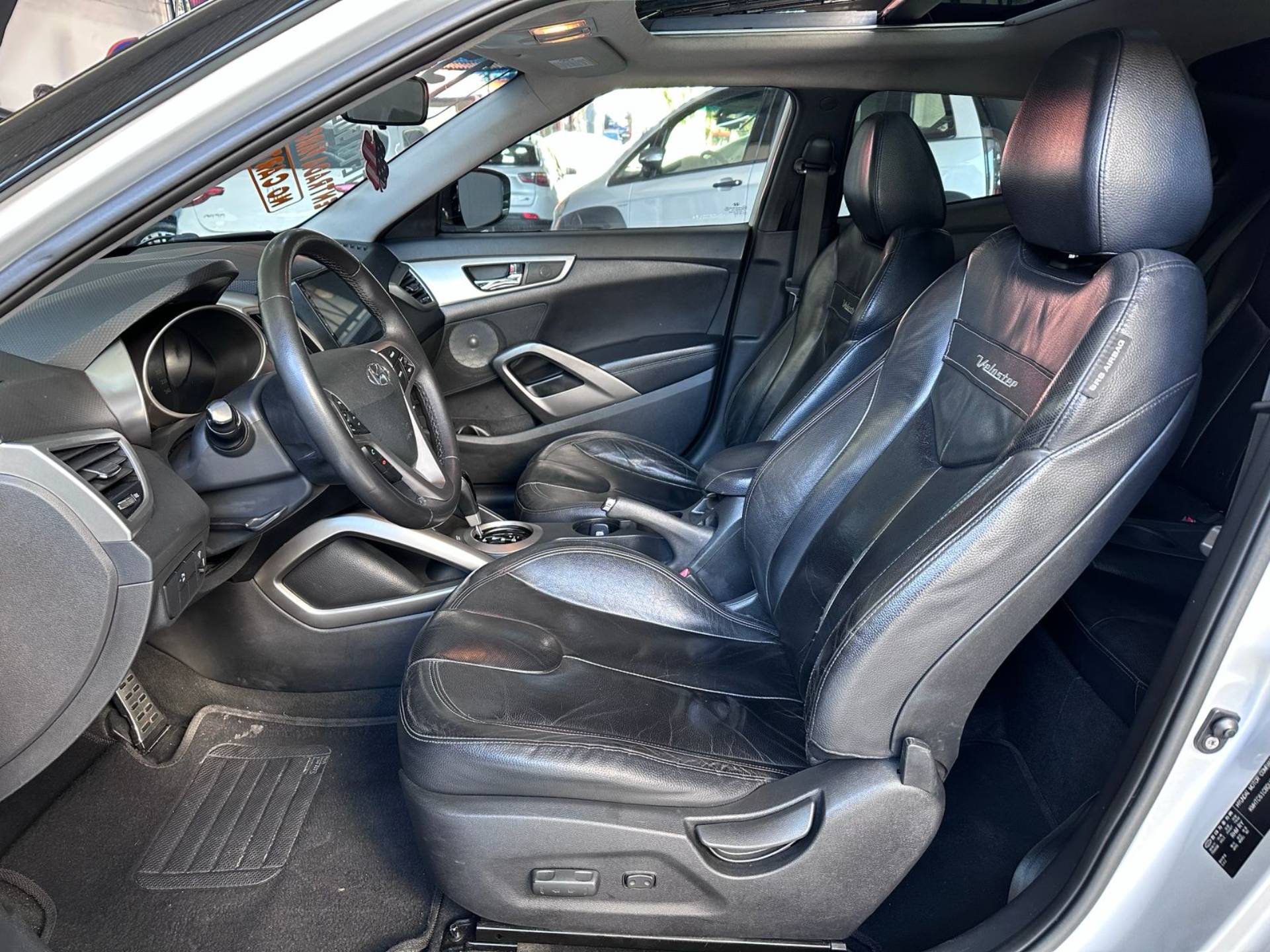 HYUNDAI VELOSTER