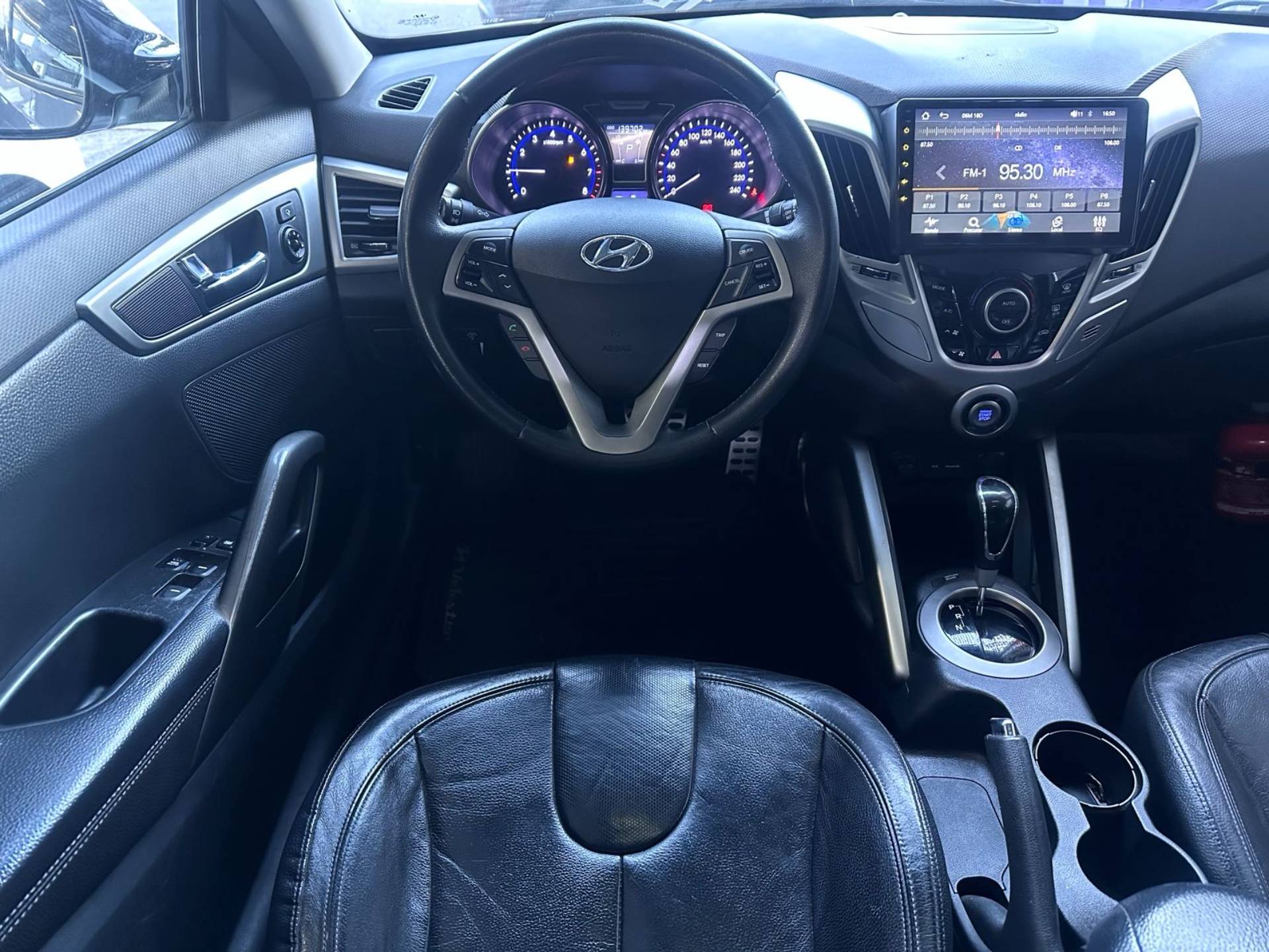 HYUNDAI VELOSTER