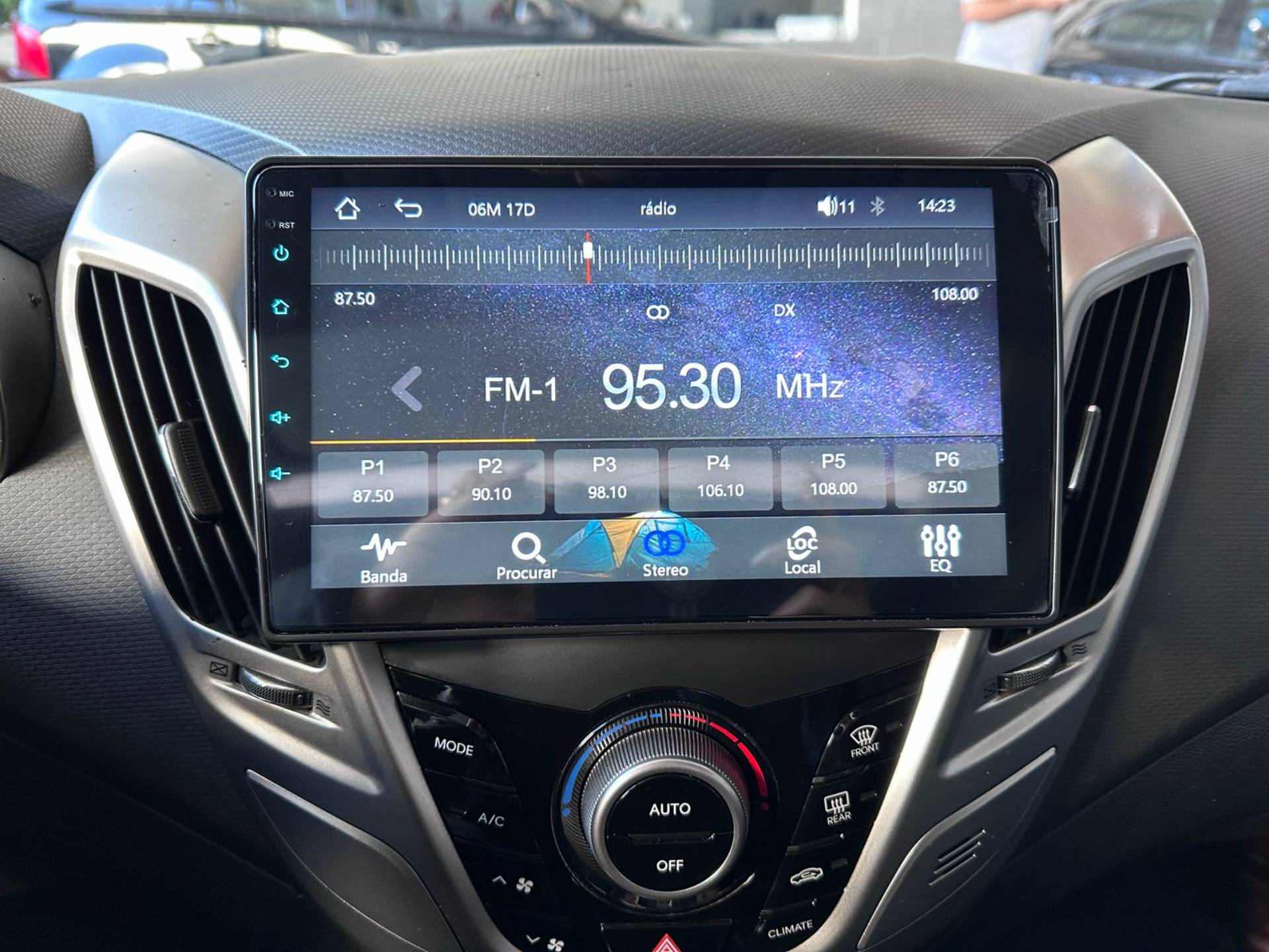 HYUNDAI VELOSTER