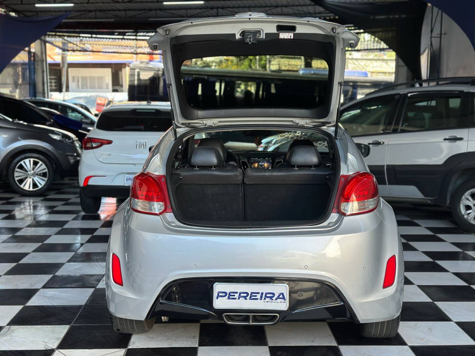 HYUNDAI VELOSTER