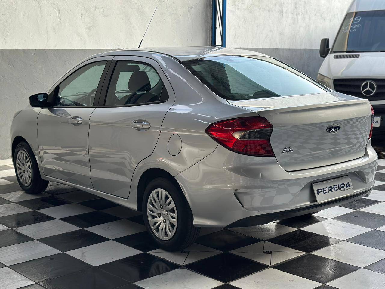 FORD KA