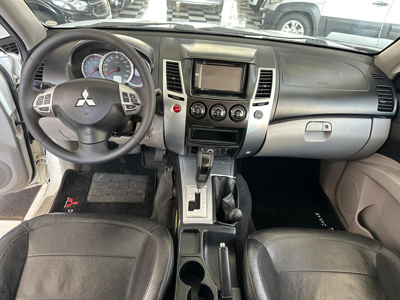 MITSUBISHI PAJERO DAKAR