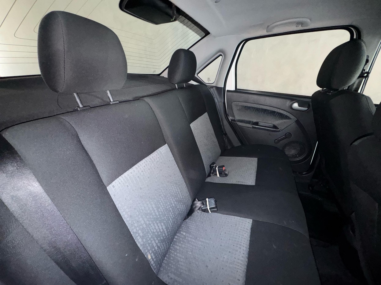 Car Image 8