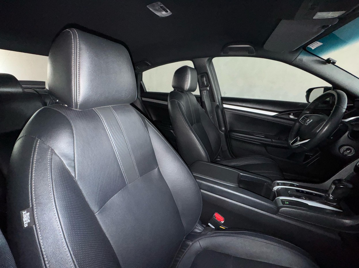 Car Image 9
