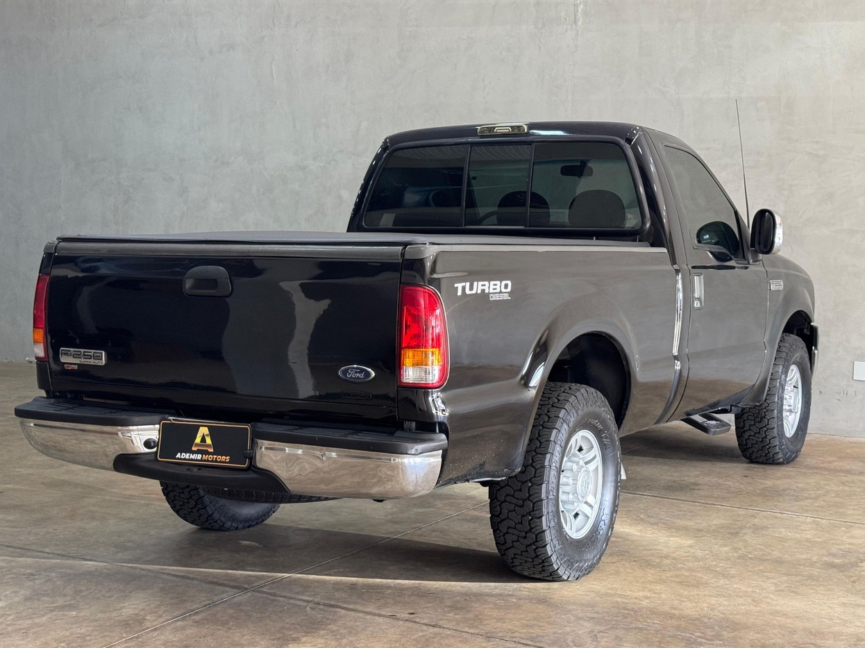 F-250 3.9 XLT 4X2 CS