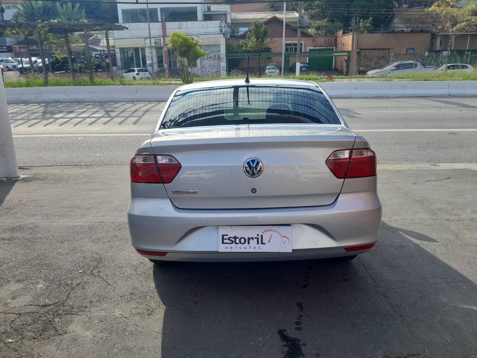 VOLKSWAGEN VOYAGE