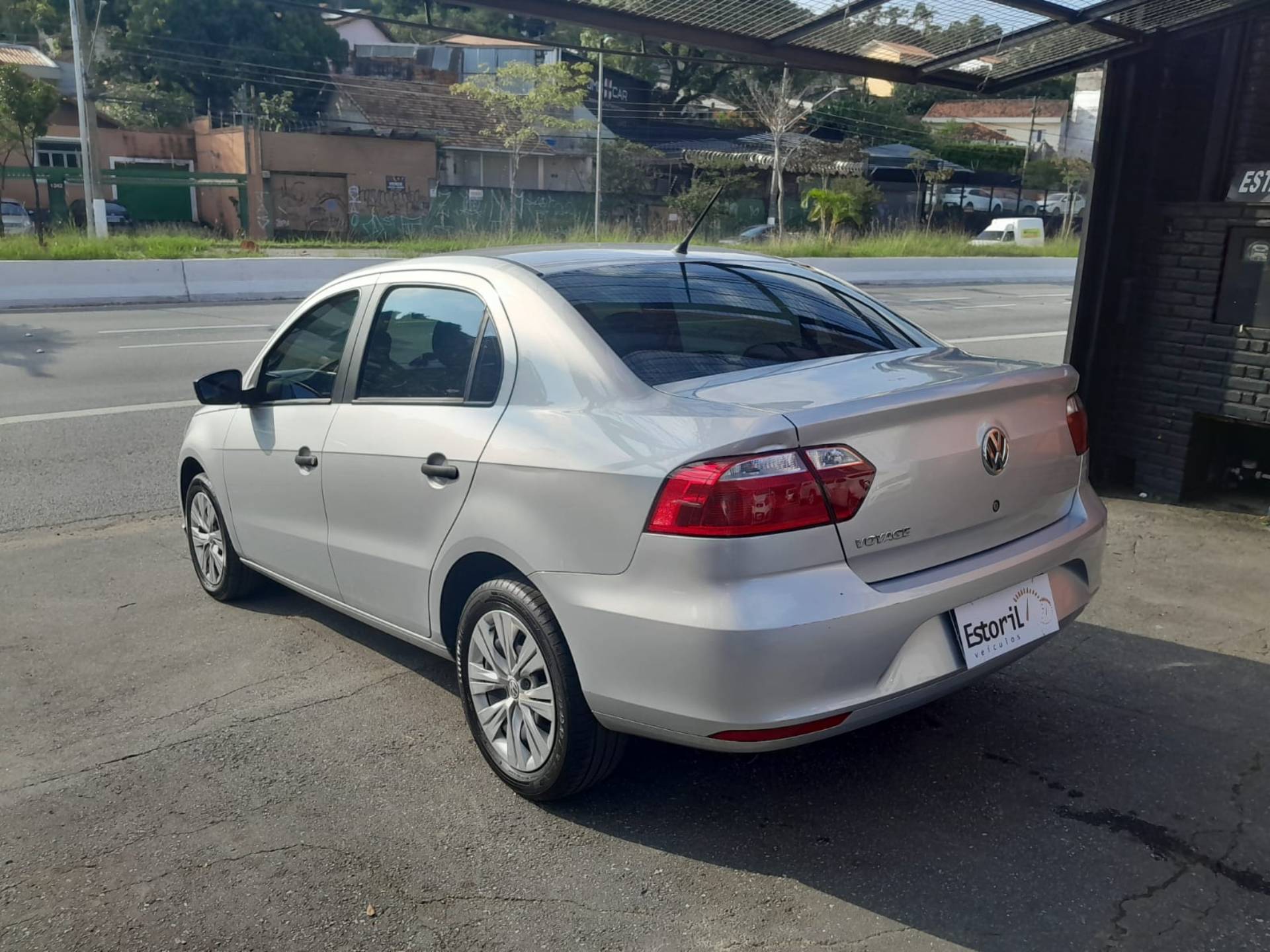 VOLKSWAGEN VOYAGE