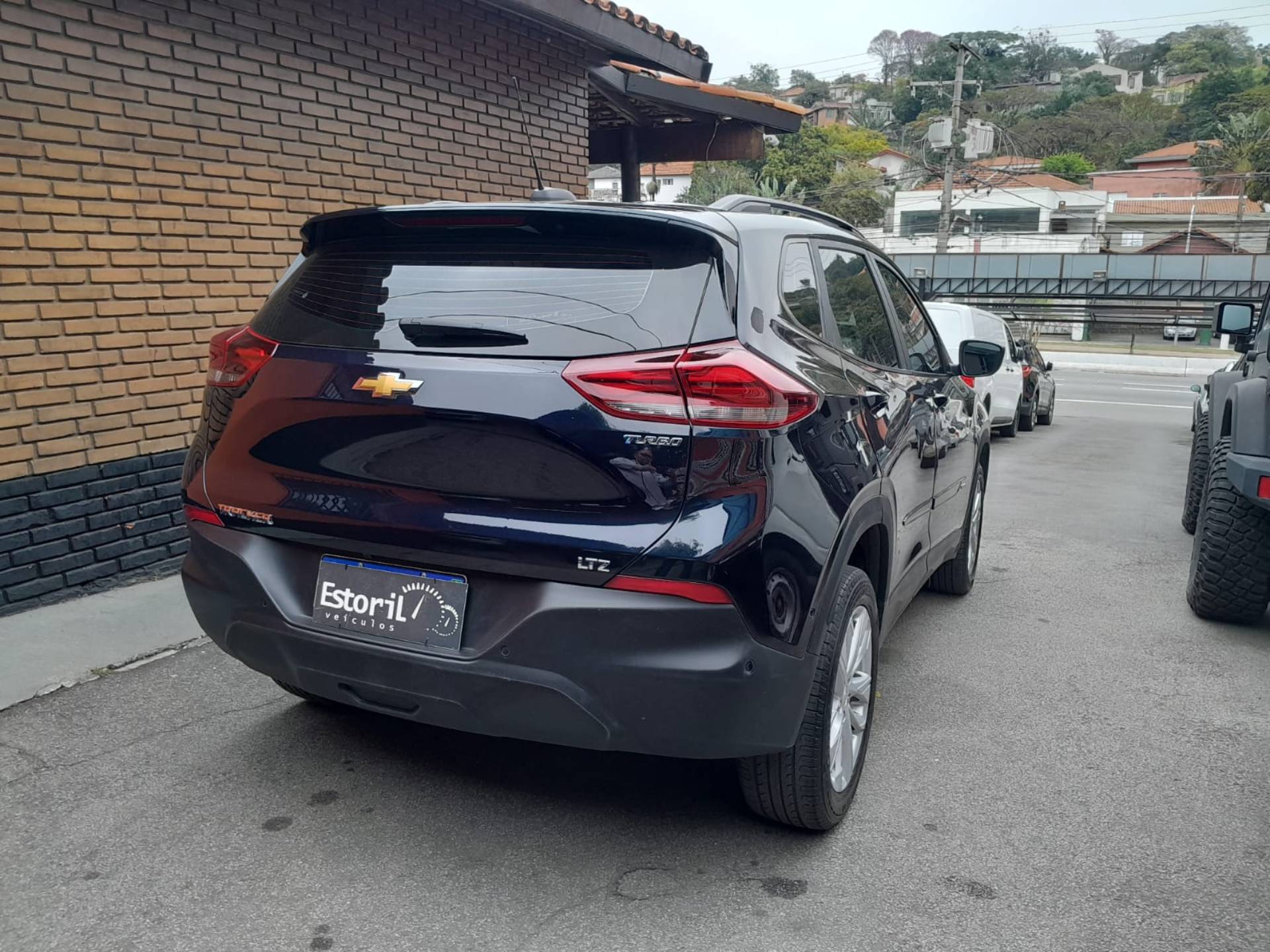 CHEVROLET TRACKER