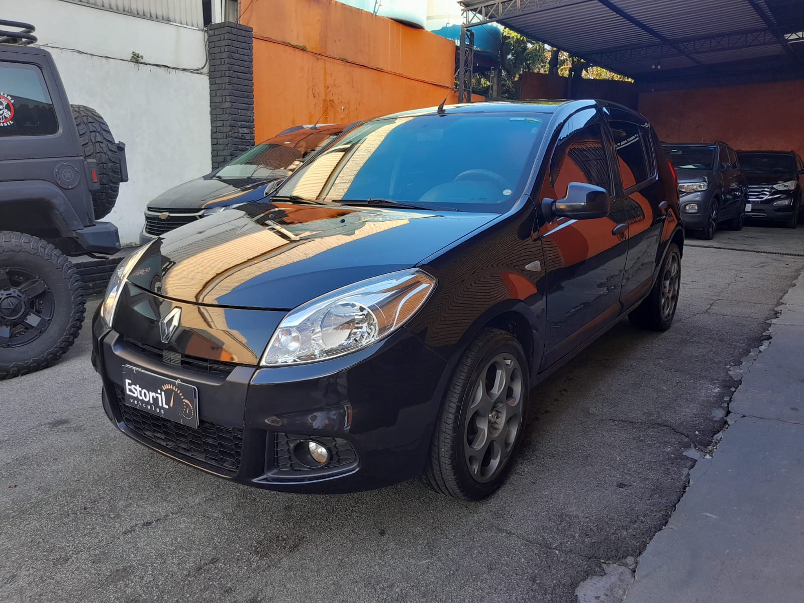 RENAULT SANDERO