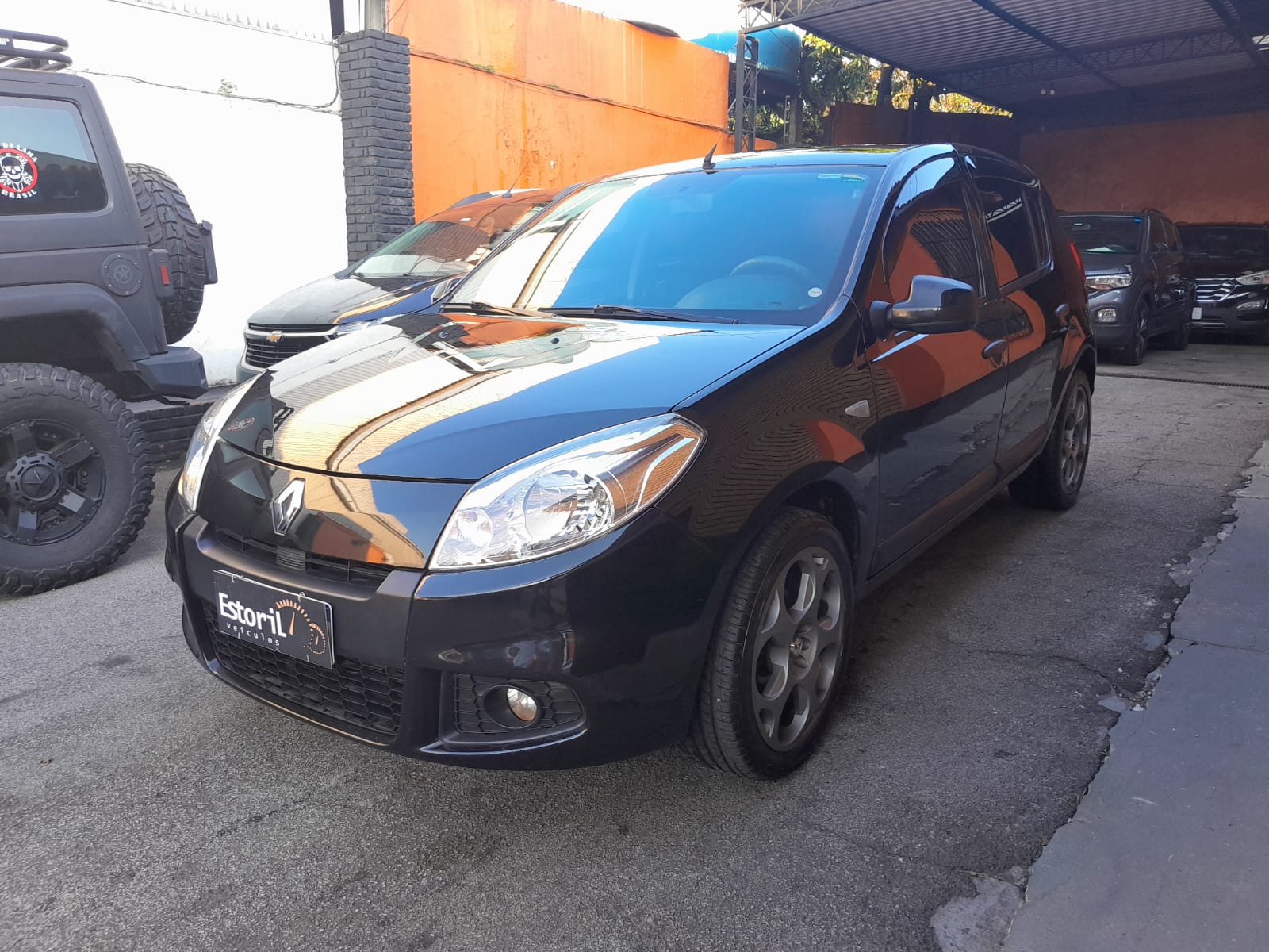 RENAULT SANDERO