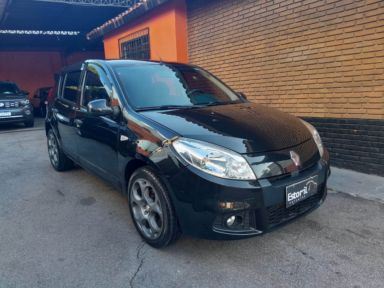 RENAULT SANDERO