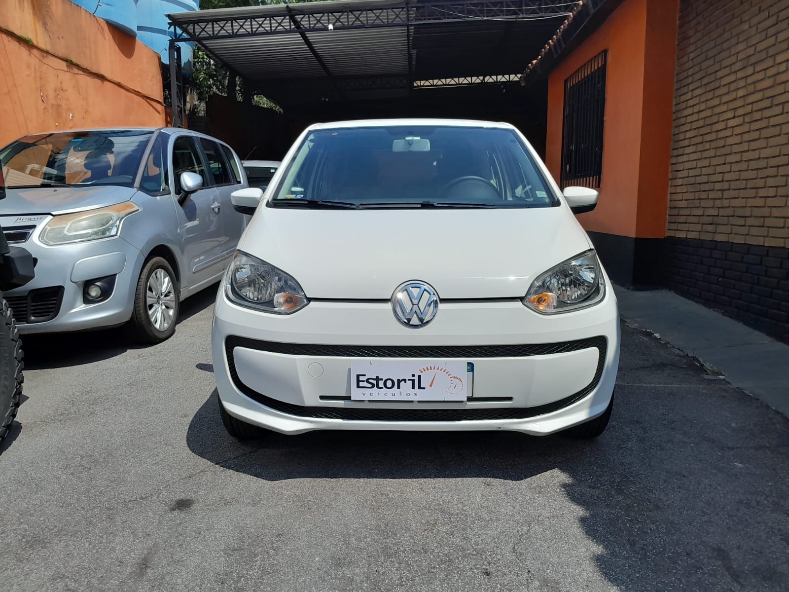 VOLKSWAGEN UP