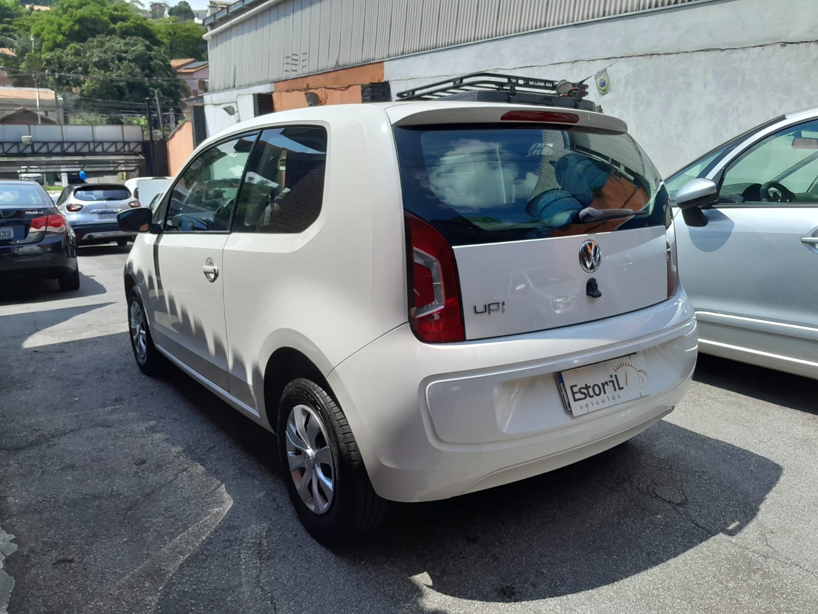 VOLKSWAGEN UP