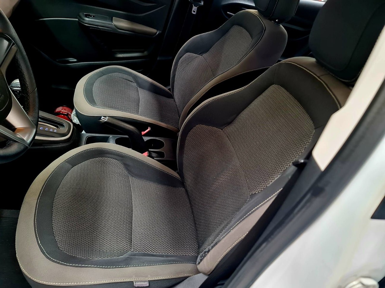 Car Image 13
