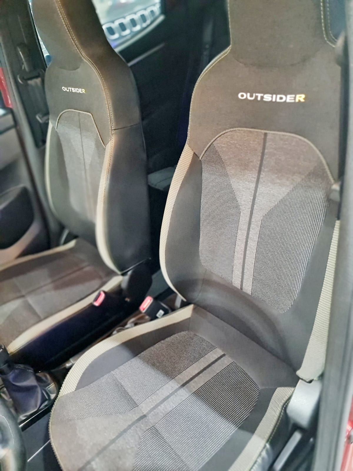 Car Image 17